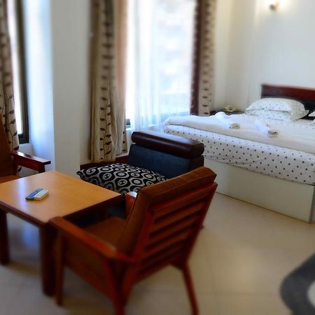 Florida Executive Inn Dar es Salaam Zewnętrze zdjęcie